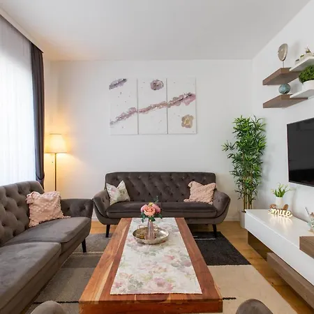 Penthouse Heavenly Апартаменты Сплит