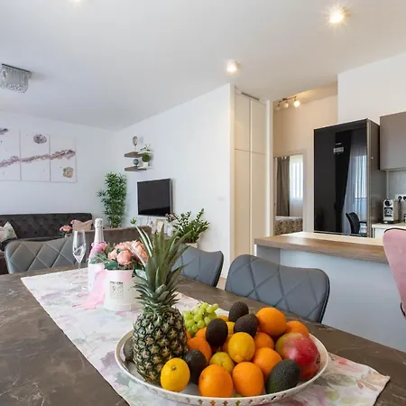 Penthouse Heavenly *