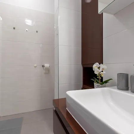 Penthouse Heavenly Split